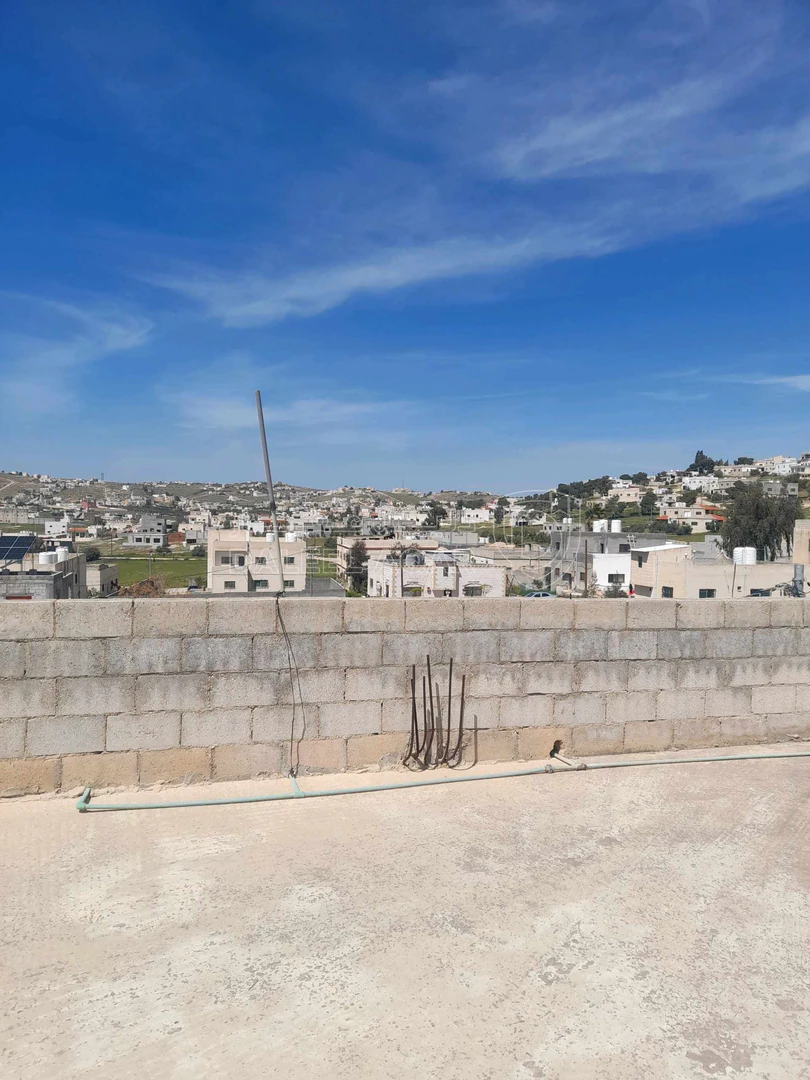 فيلا/منزل في بلعما الجبل الأخضر بجانب منزل الشيخ نواف الفارس  - 50,000 دأ - صورة 4