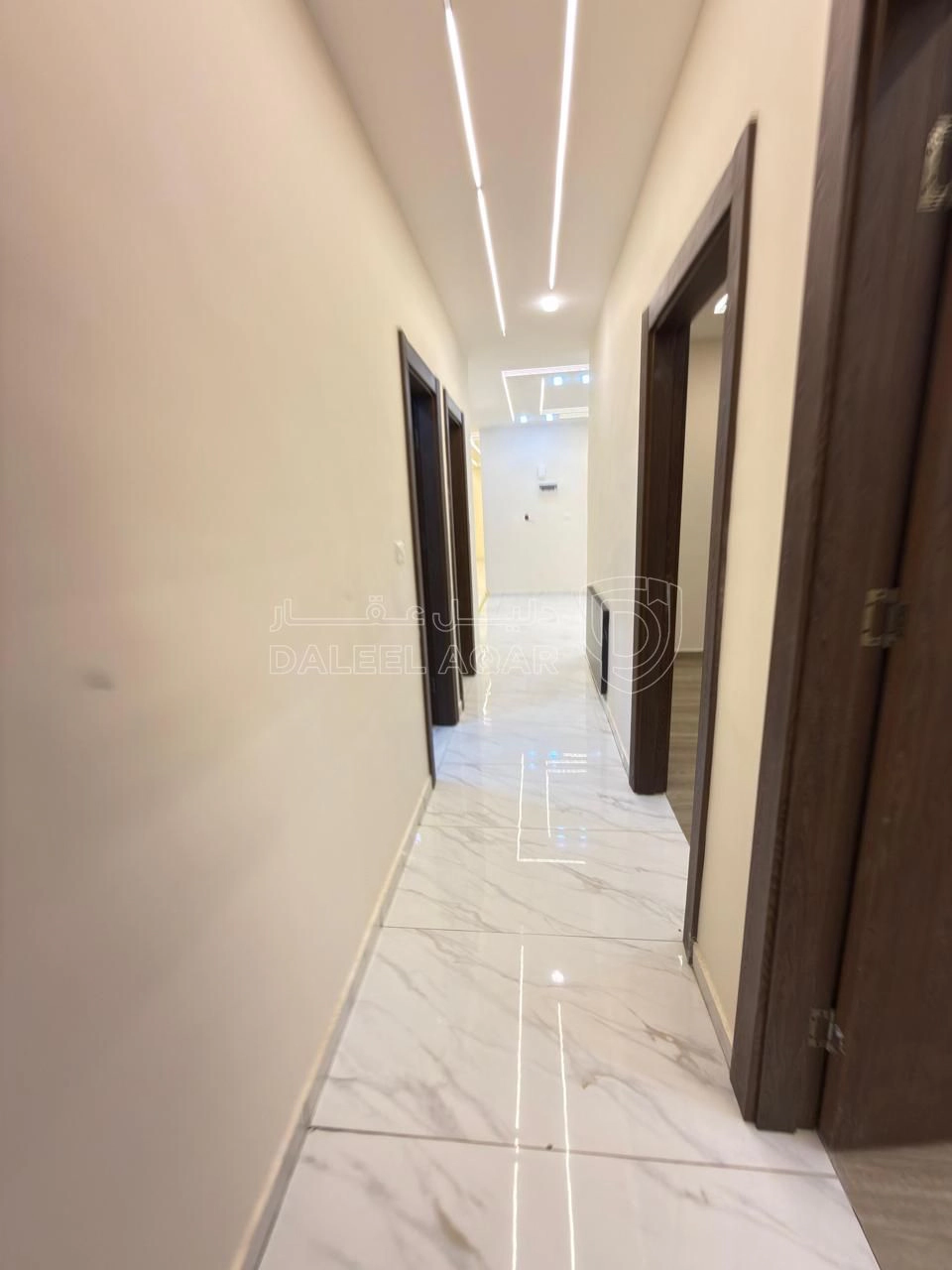 شقة في البنيات- حي المرعي- قرب مدارس الحصاد - 120,000 دأ - صورة 1