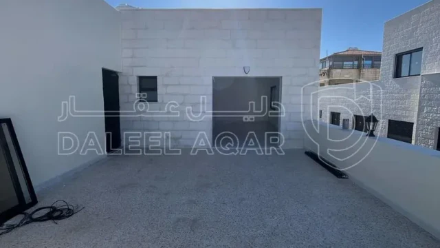 شقة - ثالث مع روف دوبلكس في الياسمين تشطيب حديث  - 88000 دأ