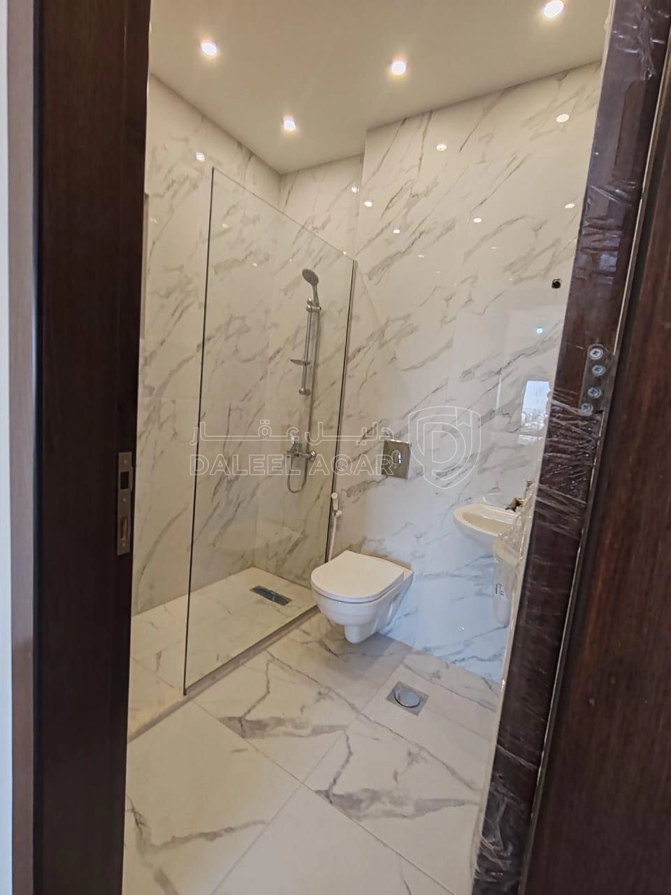 شقة في شفابدران بالقرب من مدارس زهرة البنفسج - 63,500 دأ - صورة 1