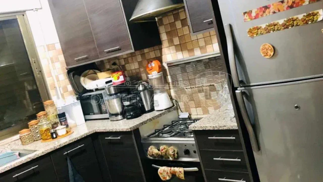 شقة - عمان الصويفيه قرب اشارة دير غبار - 65000 دأ