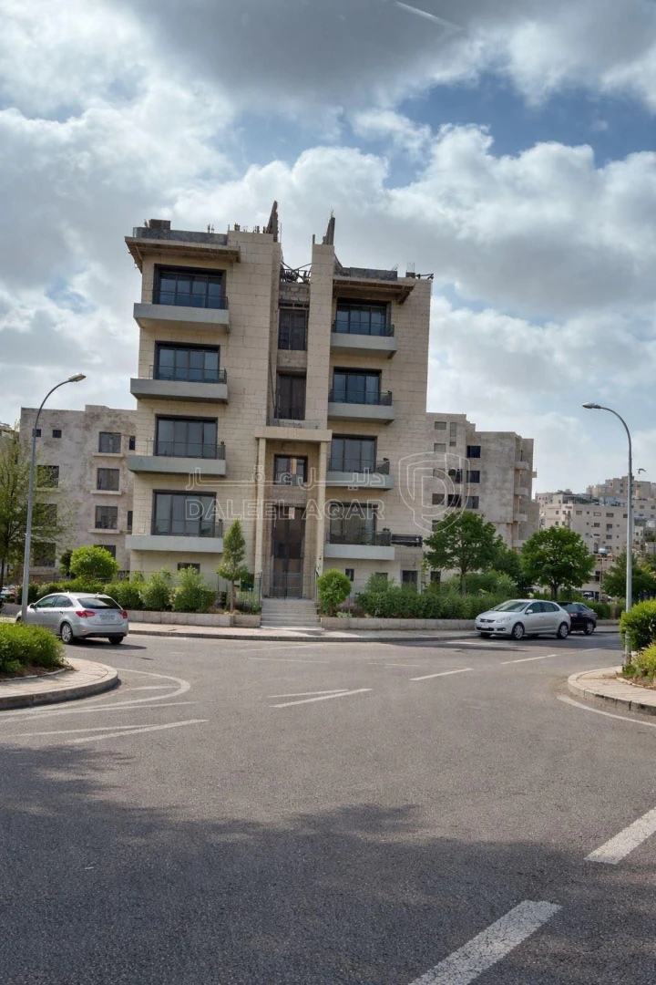 شقة في شقه مميزه جديده باطلاله خياليه وبخصوصيه عاليه - 80,000 دأ - صورة 1