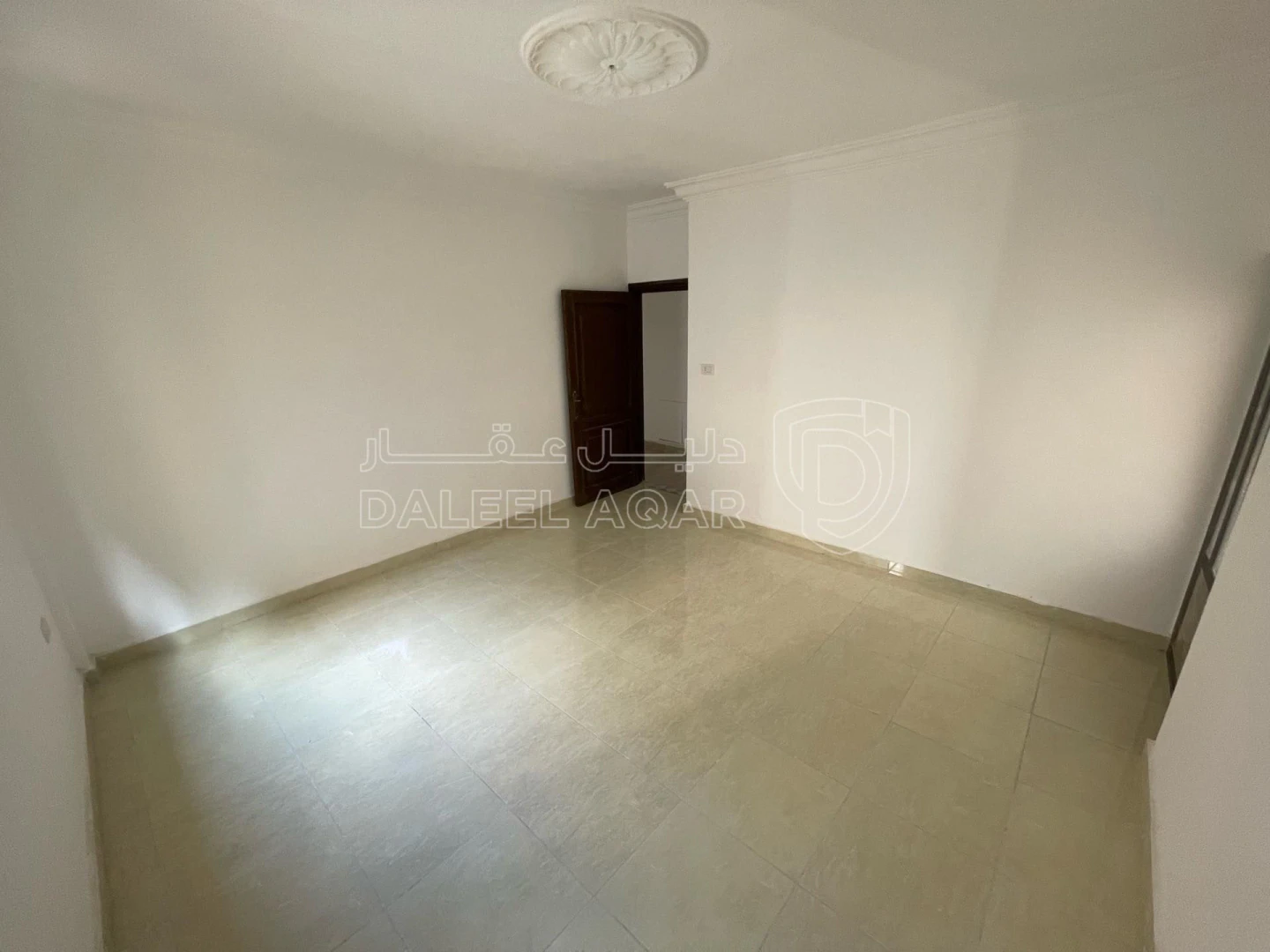 شقة في 🏠شقه طابق ثالث سوبر ديلوكس للبيع -الزرقاء الجديد - 39,500 دأ - صورة 1