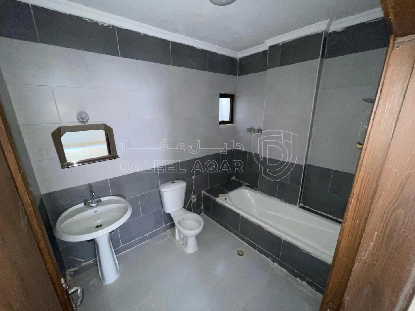 شقة في 🏠شقه طابق ثالث سوبر ديلوكس للبيع -الزرقاء الجديد - 39,500 دأ - صورة 1