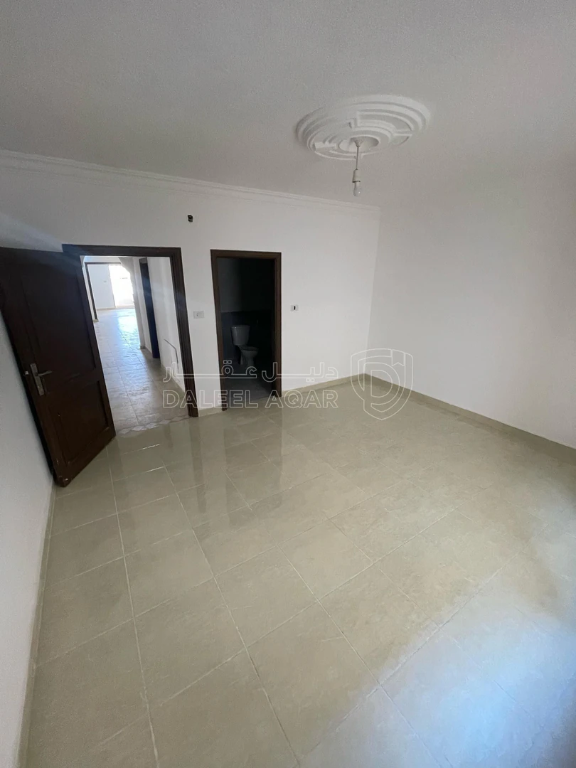 شقة في 🏠شقه طابق ثالث سوبر ديلوكس للبيع -الزرقاء الجديد - 39,500 دأ - صورة 1