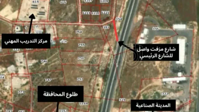 أرض - جرش تحت مديرية التدريب المهني على شارع اربد عمان  - 55000 دأ