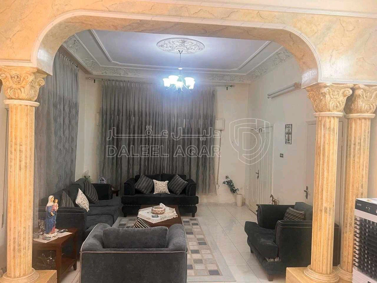 فيلا/منزل في اربد - البلد - شرق شارع ايدون - قرب مدرسة رابعه العدوية للبنات - 135,000 دأ - صورة 1