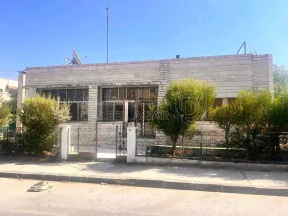 فيلا/منزل - اربد - البلد - شرق شارع ايدون - قرب مدرسة رابعه العدوية للبنات - 135000 دأ