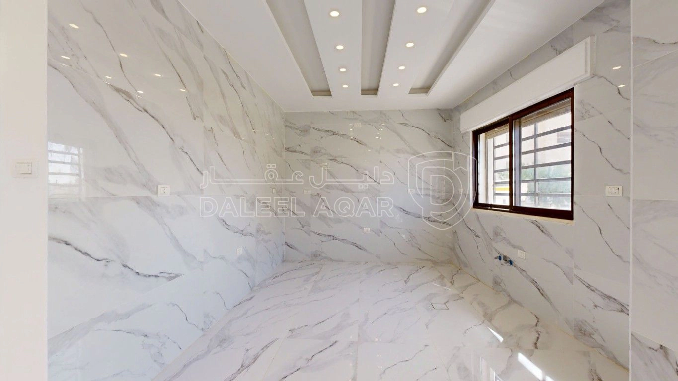 شقة في ابو نصير  - 100,000 دأ - صورة 1