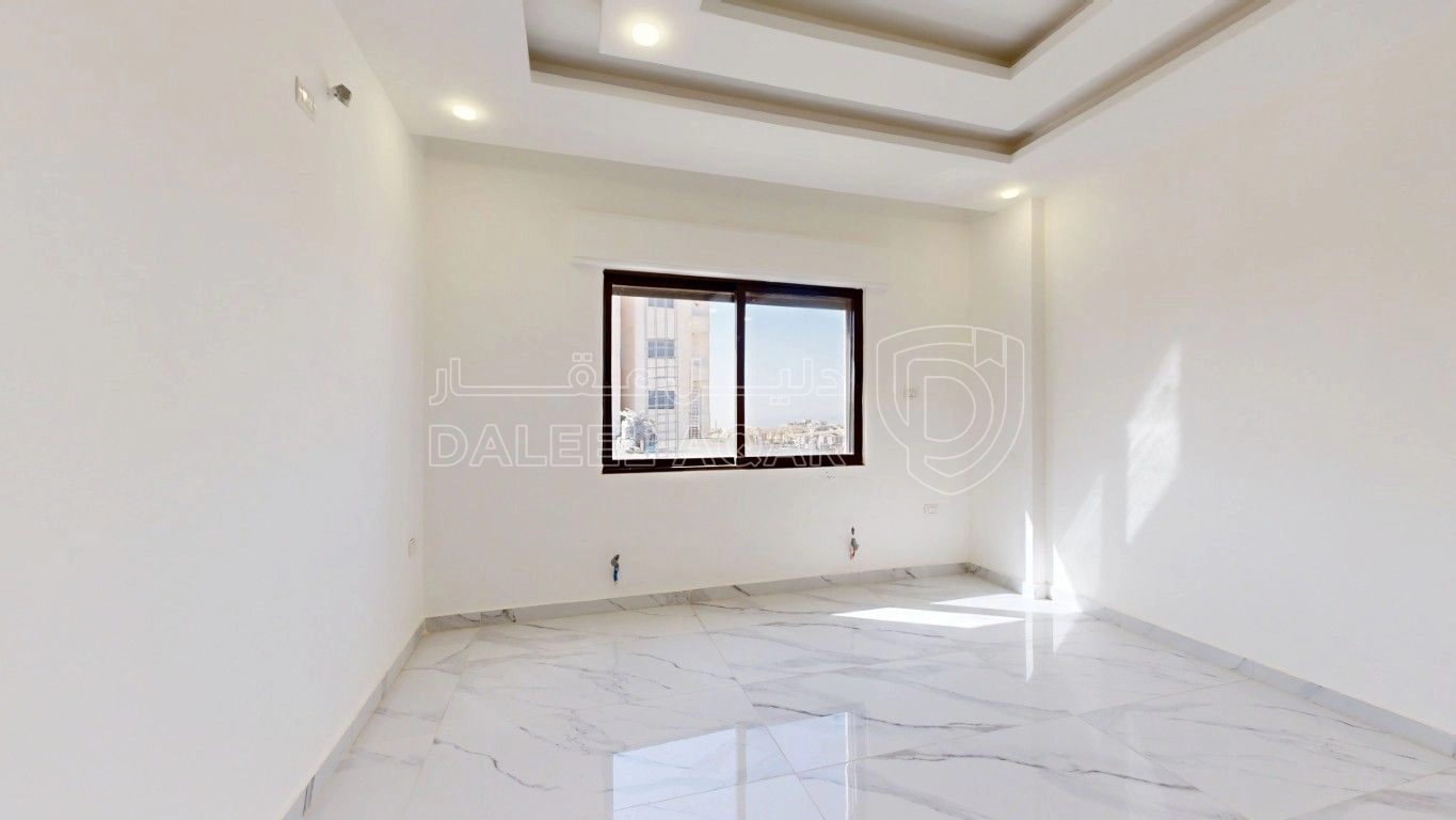 شقة في ابو نصير  - 100,000 دأ - صورة 1