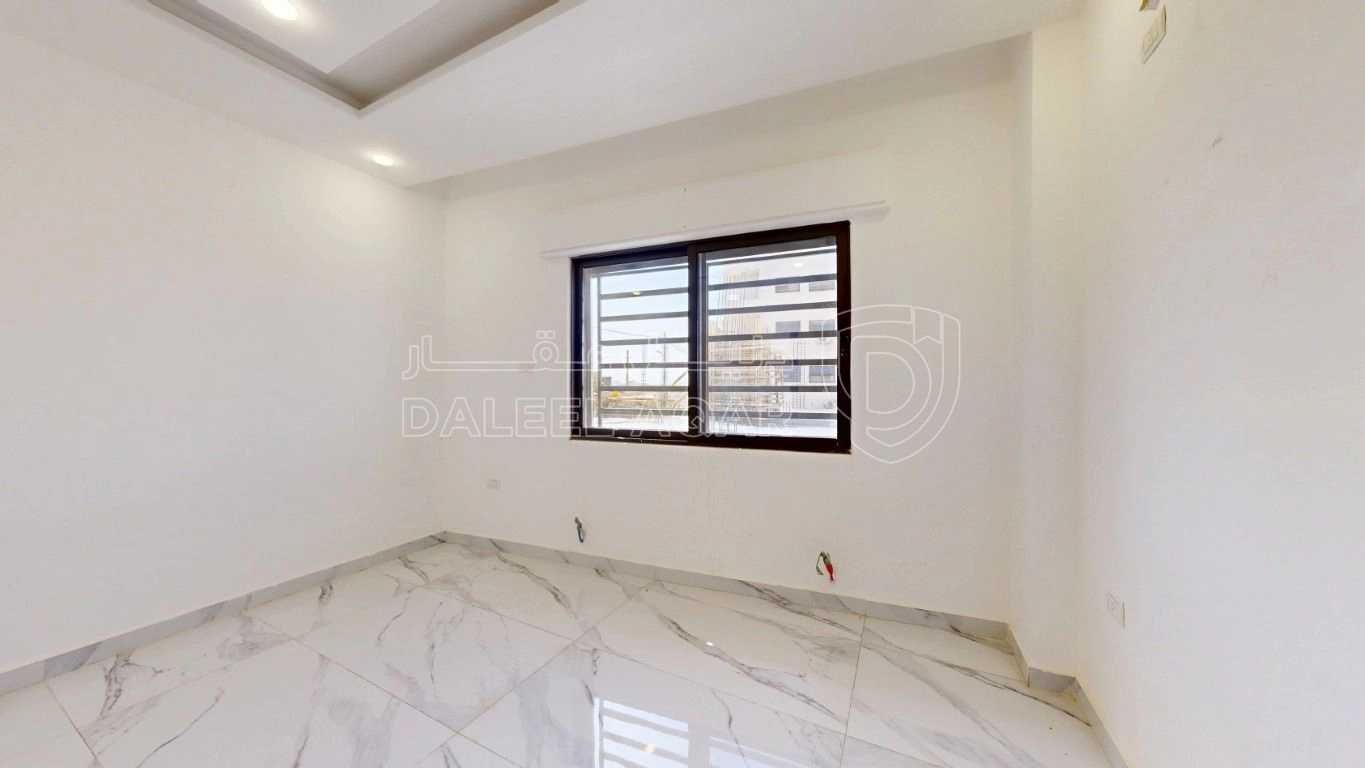 شقة في ابو نصير  - 100,000 دأ - صورة 1