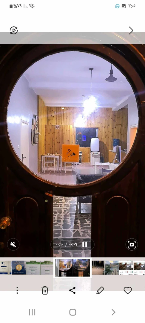 مبنى في جرش بحد قوس النصر من الشرق على الشارع العام فندق ب - 800,000 دأ - صورة 1