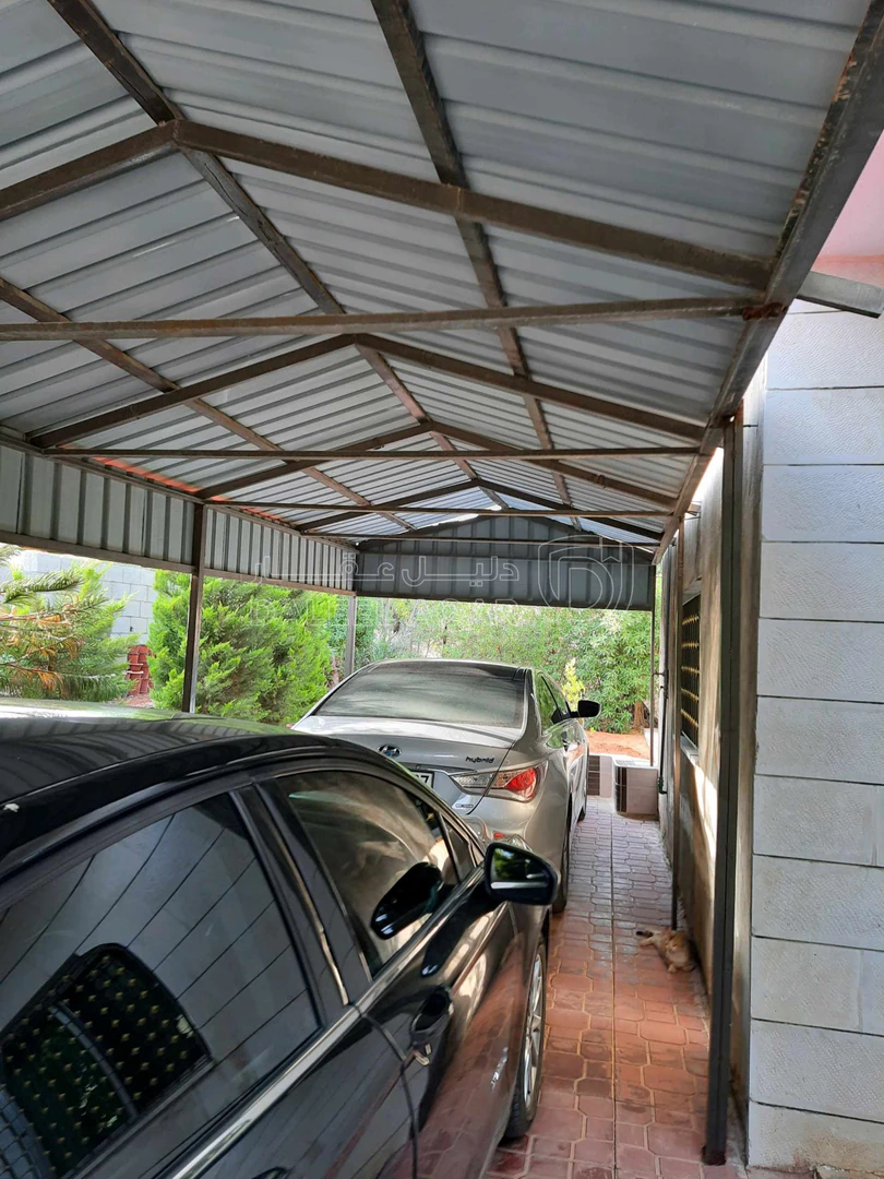 فيلا/منزل في عمان/ناعور-الروضة/حي الزقيبه - 150,000 دأ - صورة 1