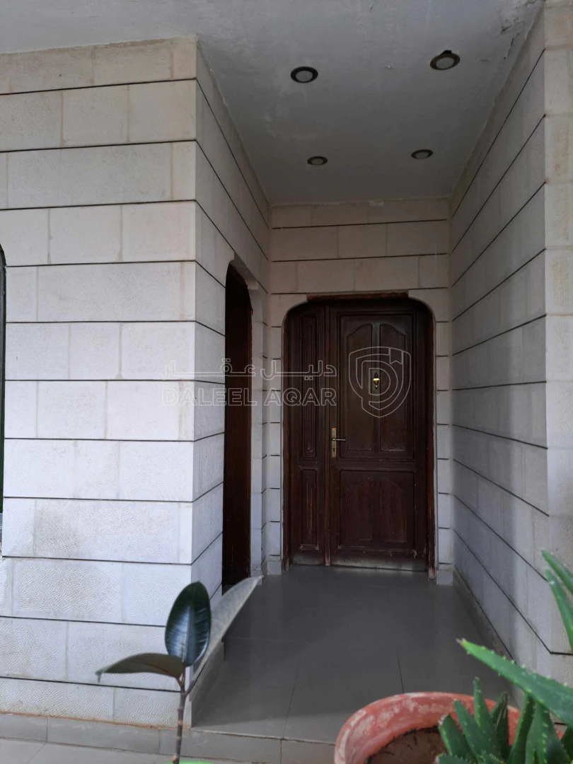 فيلا/منزل في عمان/ناعور-الروضة/حي الزقيبه - 150,000 دأ - صورة 1