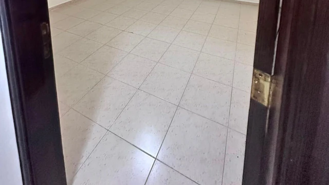 شقة في شقه طابق كامل في ابو نصير مقابل الاكاديمية البحرية - 57,500 دأ - صورة NaN