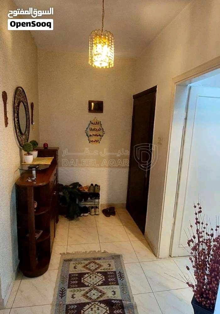 شقة في شقة للبيع ١٨٦م نصف طابقيه - 45,000 دأ - صورة 1