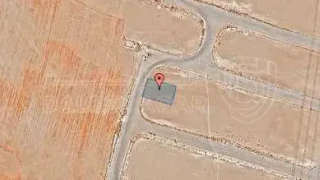 أرض في قرية الصلاحية - امتداد طريق المطار - 25,000 دأ - صورة 1