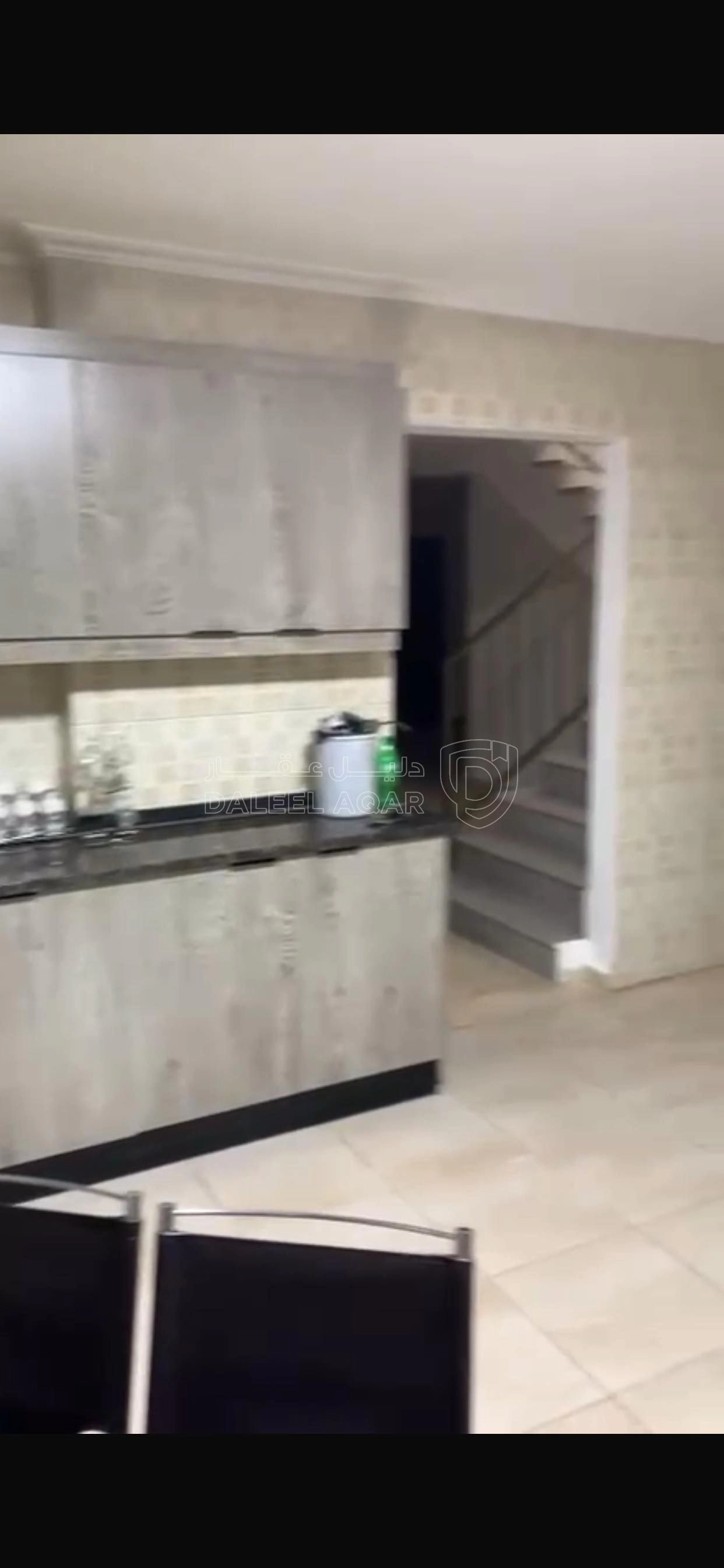 شقة في  شارع المحمدية عمارة النور للإسكان شقة رقم ١  - 300,000 دأ - صورة 1
