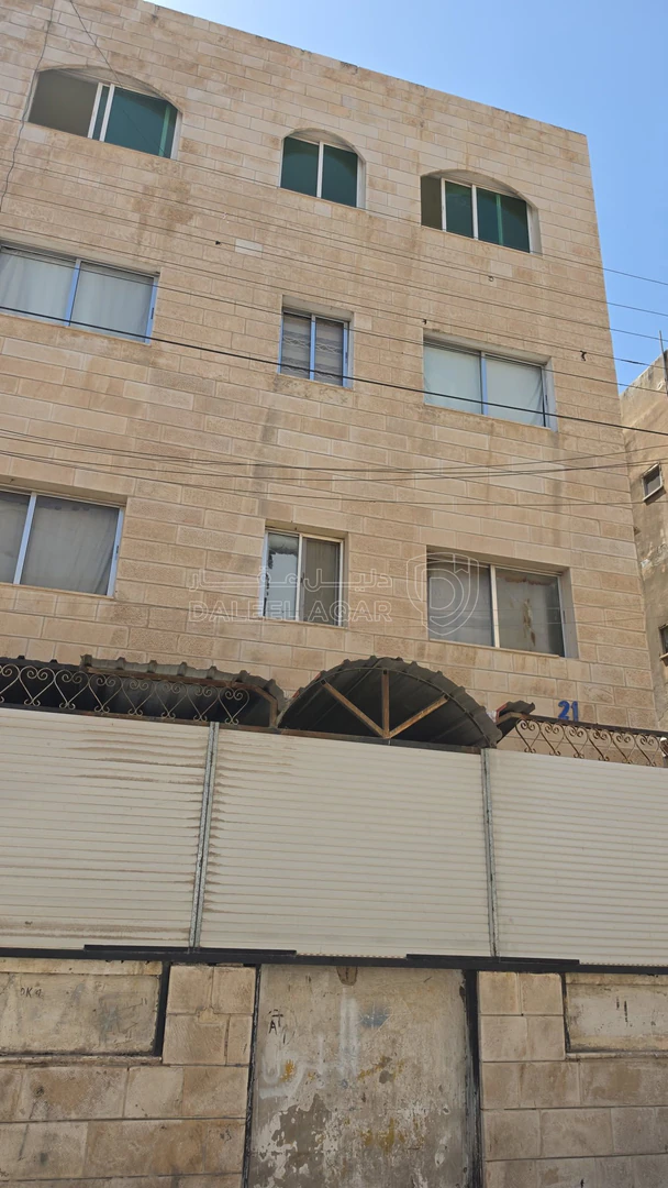 مبنى في عماره للبيع بسعر 100 الف( 8 شقق ) مآجره 900 د شهري - 100,000 دأ - صورة 1