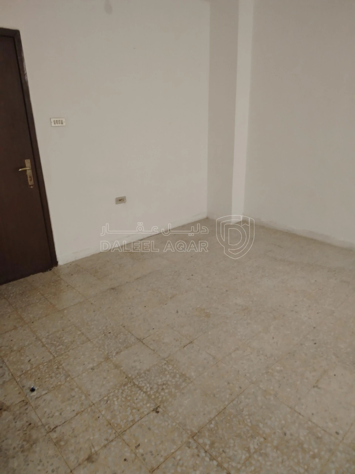 شقة في شقه إستثماريه بالدوار  السابع - 65,000 دأ - صورة 12
