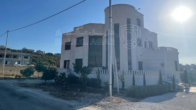 فيلا/منزل في فيلا فاخرة للبيع  - 320,000 دأ - صورة NaN