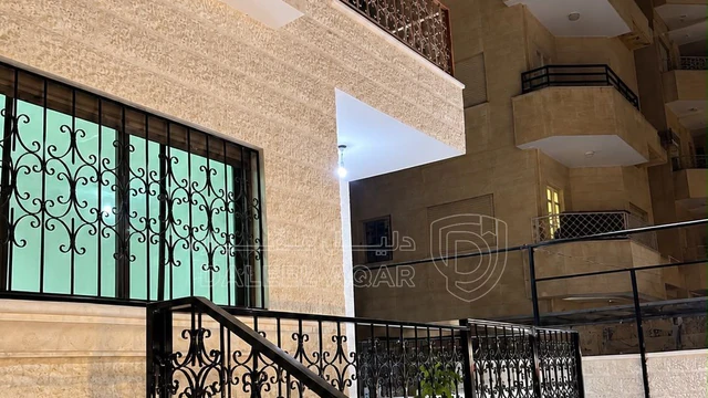 شقة في ضاحية الرشيد حي الخرابشة قرب ديوان الخرابشة  - 69,000 دأ - صورة NaN