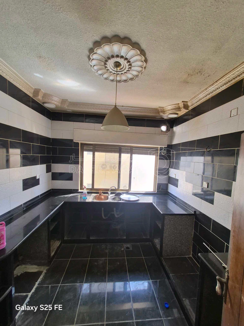 شقة في شقة فاخرة للبيع التاسعة ط2هندسي طابقية مع روف  - 55,000 دأ - صورة 1