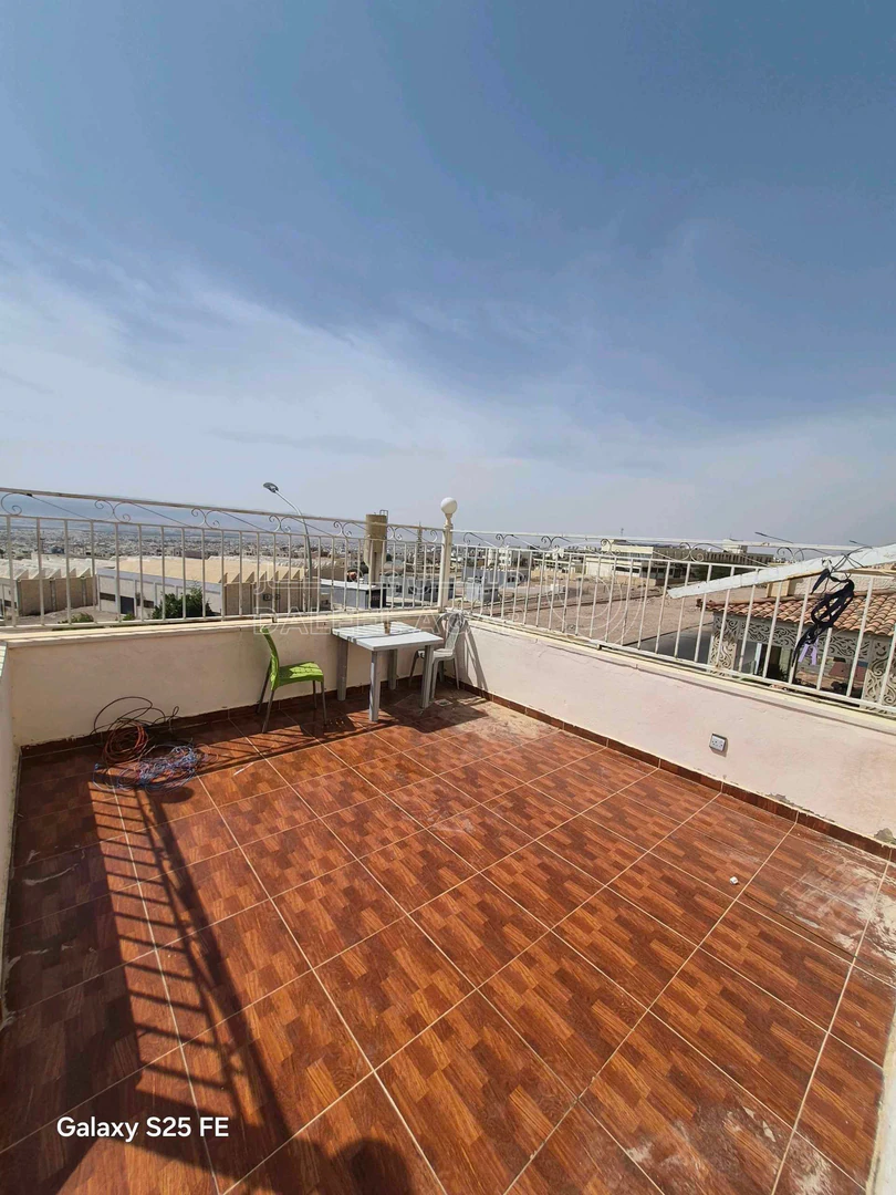 شقة في شقة فاخرة للبيع التاسعة ط2هندسي طابقية مع روف  - 55,000 دأ - صورة 1
