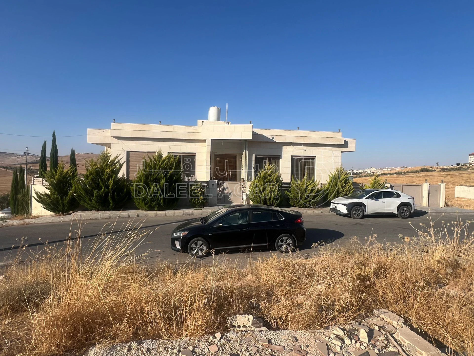 مبنى في عمان ابو نصير حي الضياء  - 585,000 دأ - صورة 1