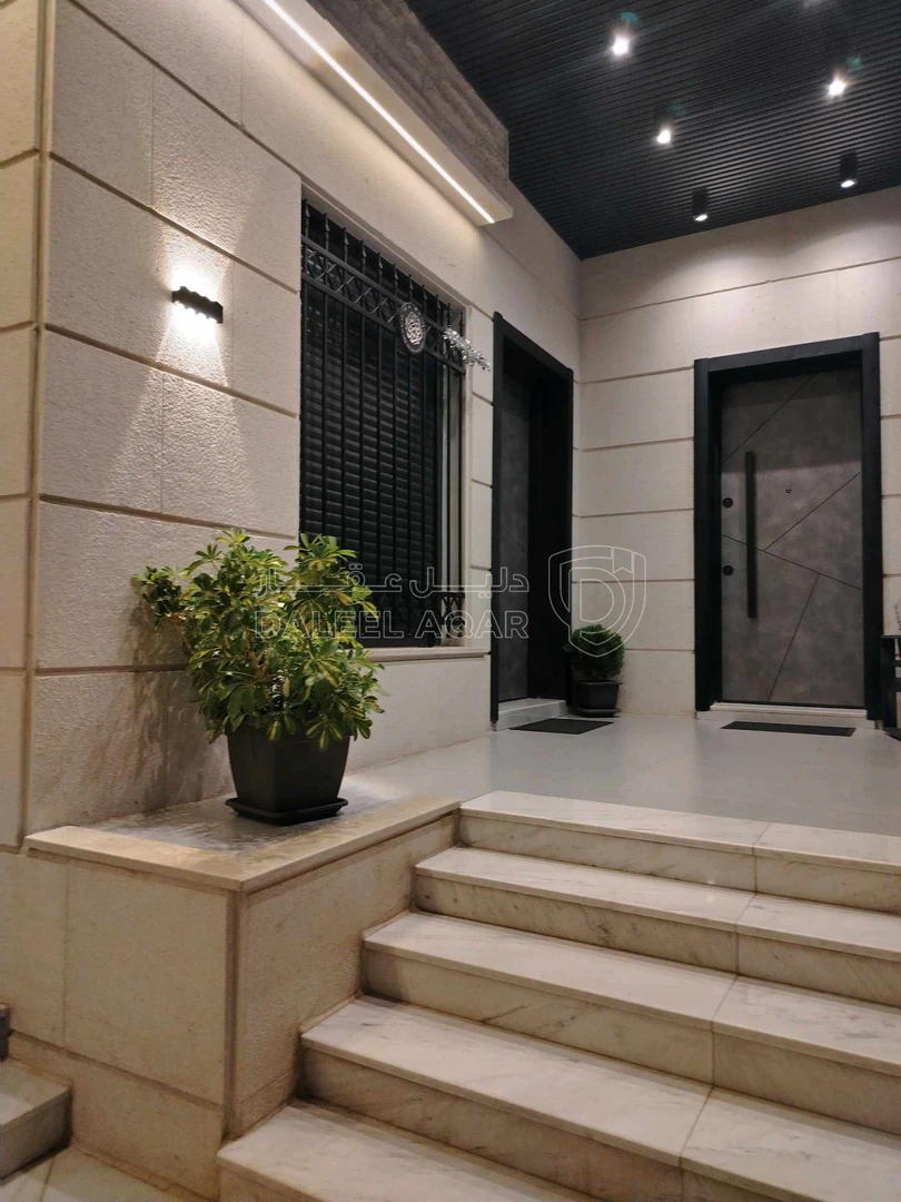 فيلا/منزل في سوبر ماركت جوهرة البنيات - 490,000 دأ - صورة 1