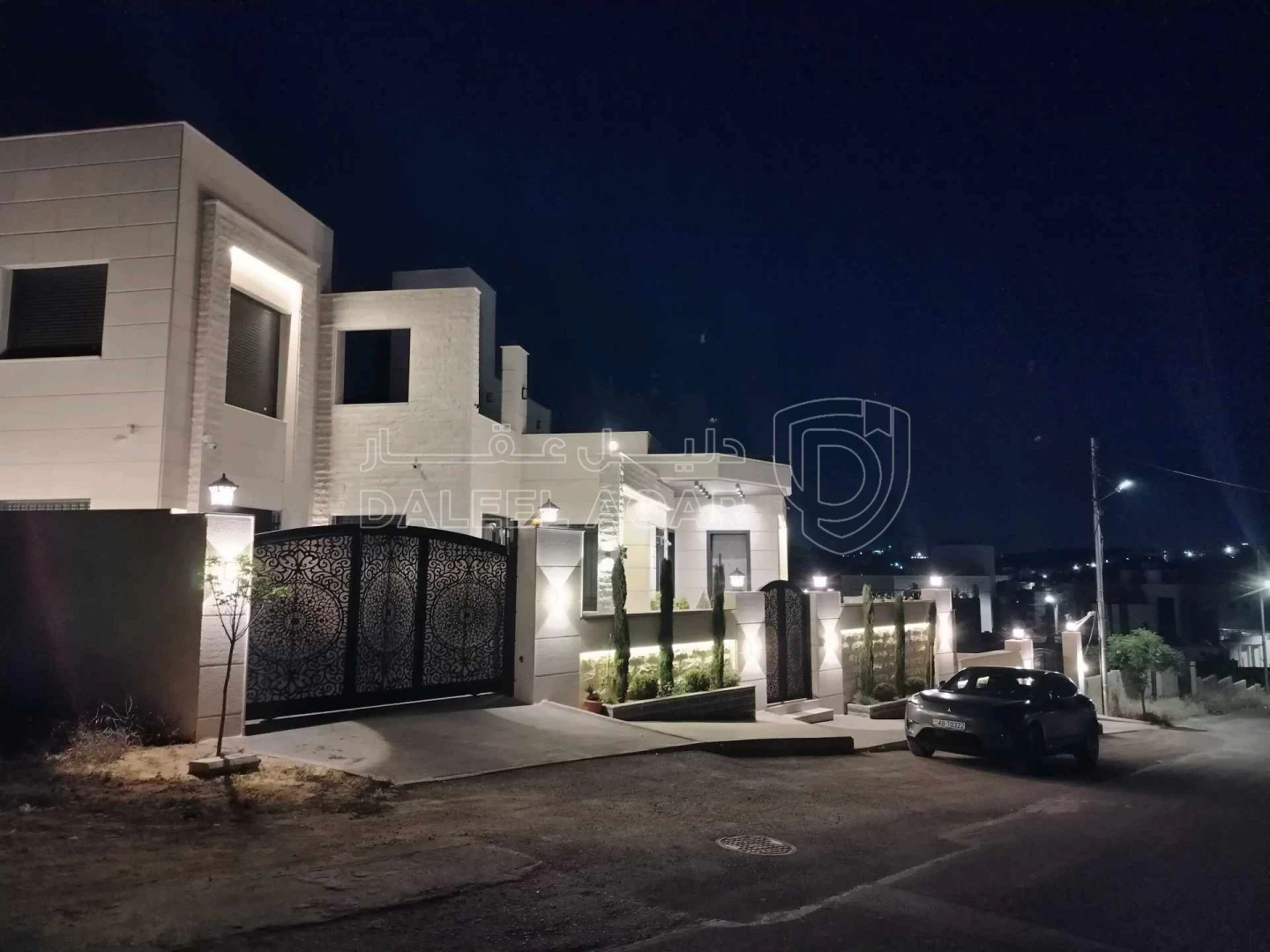 فيلا/منزل في سوبر ماركت جوهرة البنيات - 490,000 دأ - صورة 1