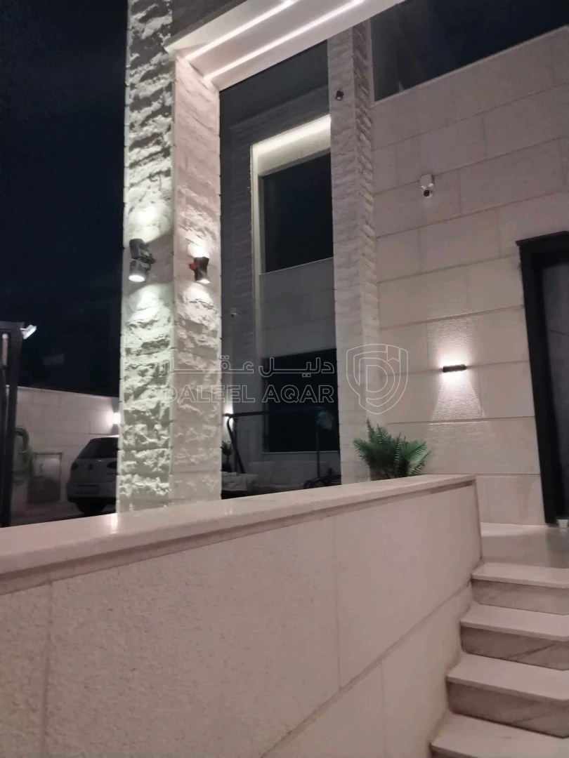 فيلا/منزل في سوبر ماركت جوهرة البنيات - 490,000 دأ - صورة 1