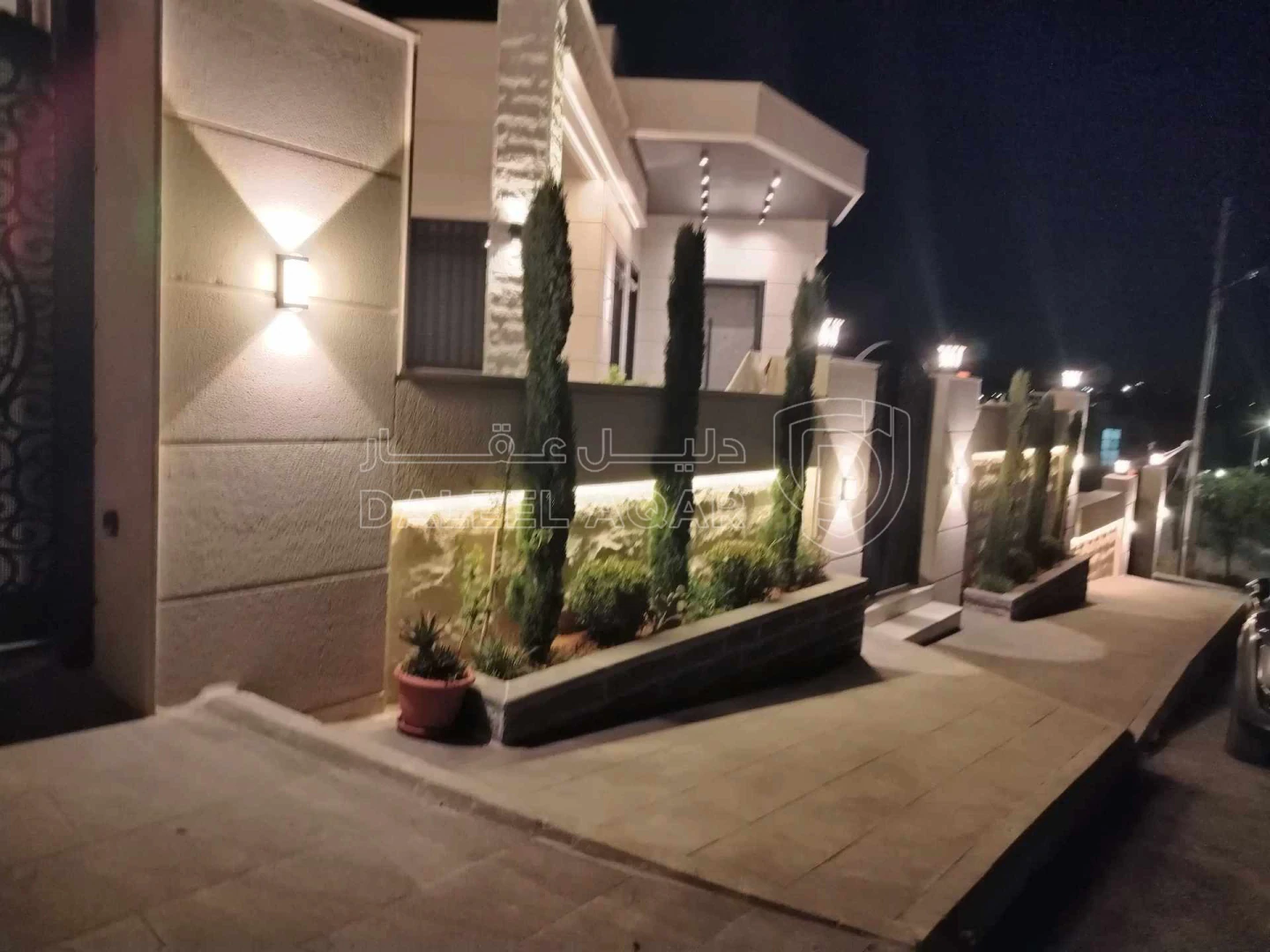 فيلا/منزل في سوبر ماركت جوهرة البنيات - 490,000 دأ - صورة 1