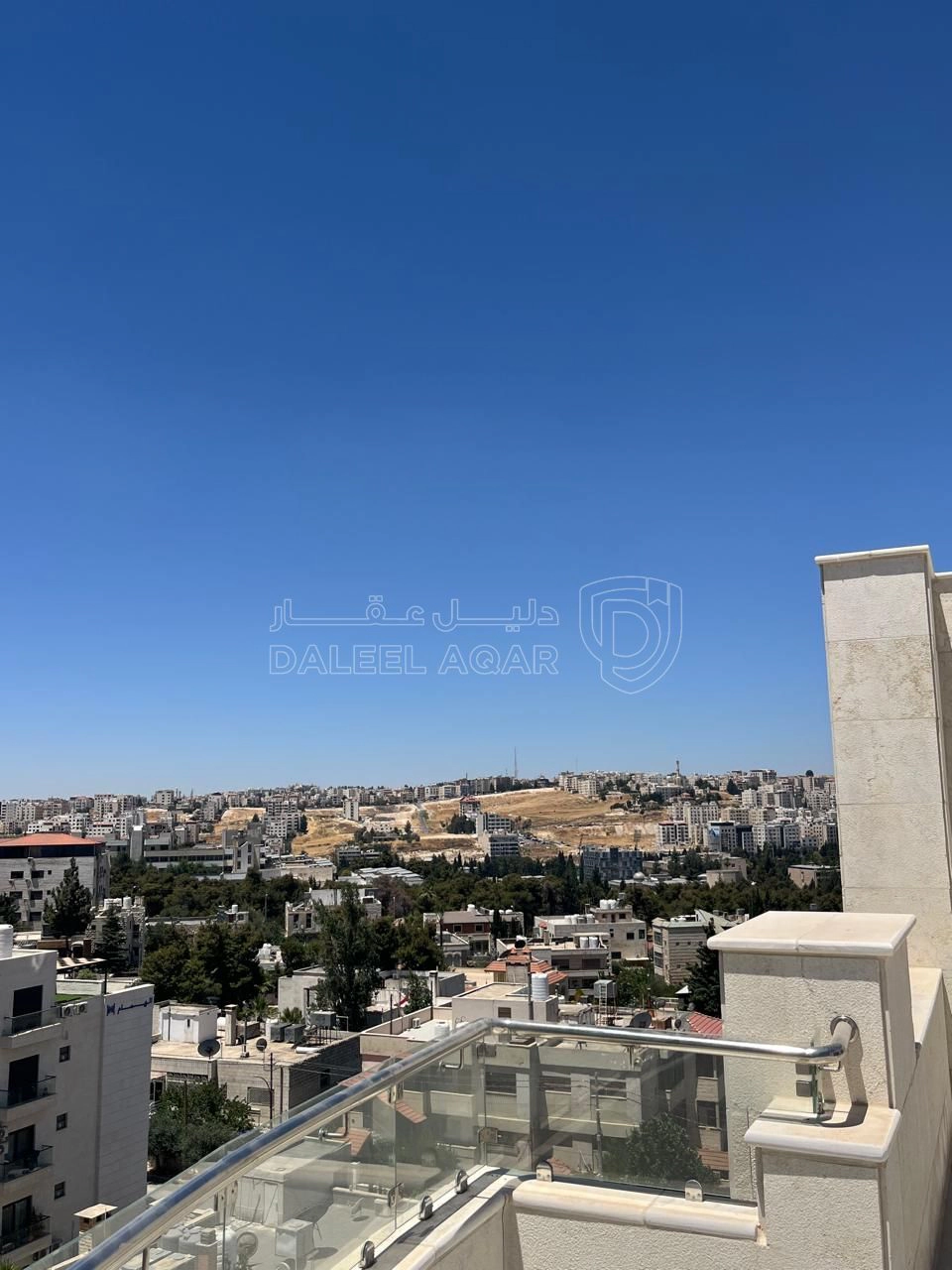 شقة في ثالث مع روف ضاحية الرشيد تشطيب فخم  - 155,000 دأ - صورة 1