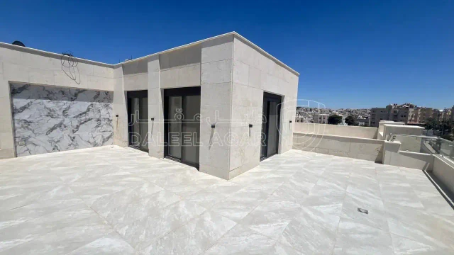 شقة - ثالث مع روف ضاحية الرشيد تشطيب فخم  - 155000 دأ