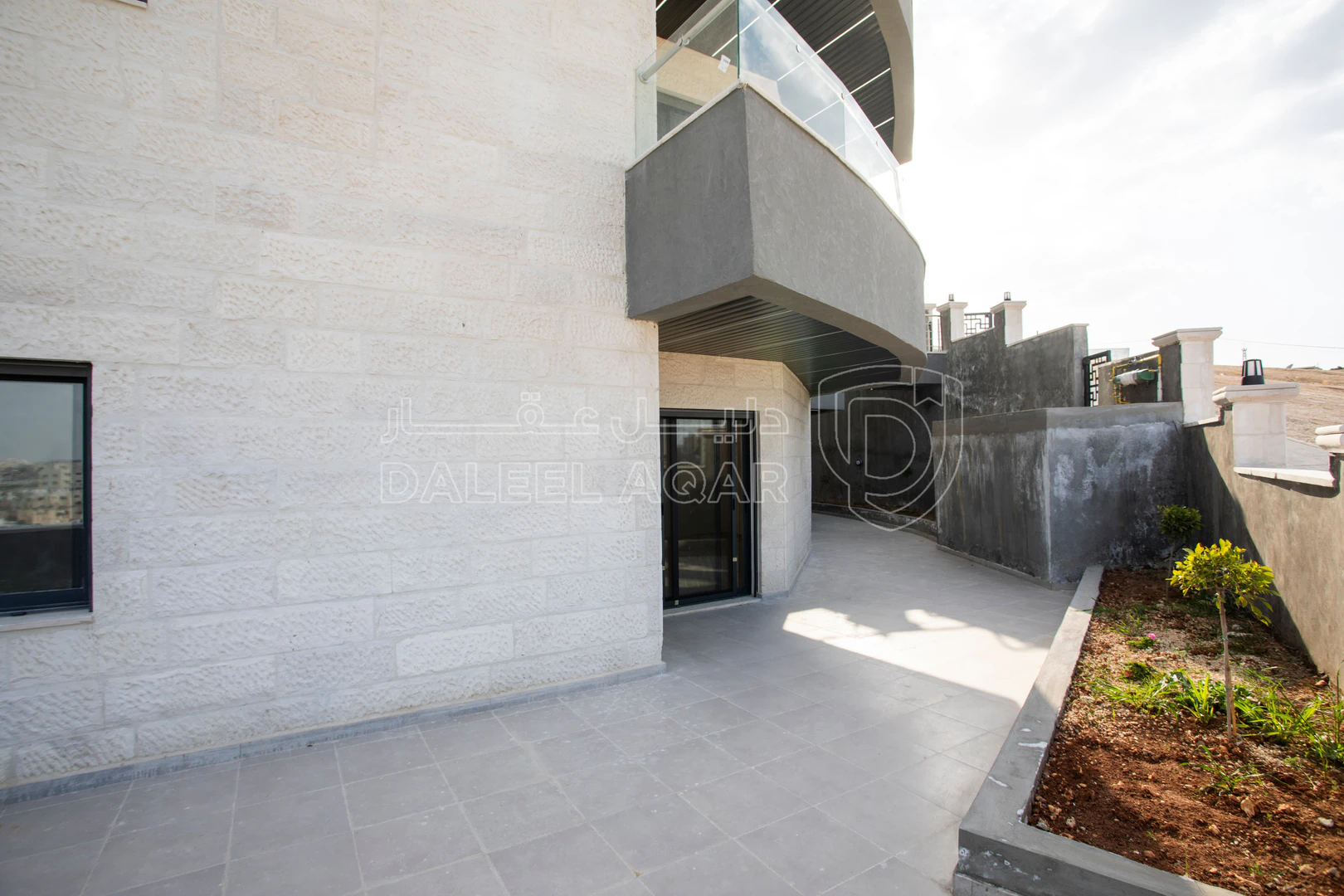 شقة في الجبيهه حي المنصور - 140,000 دأ - صورة 1