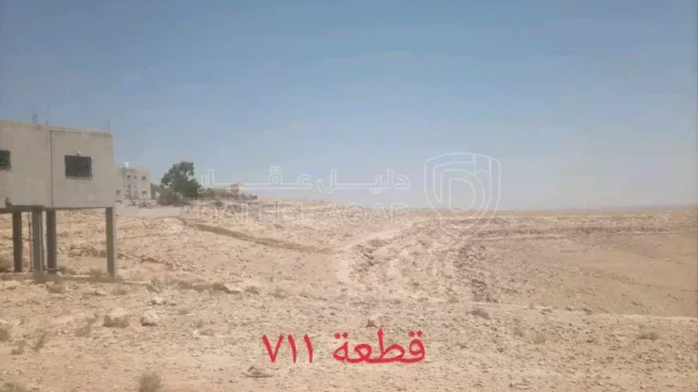 أرض في المفرق الخالدية حوض البلد حي الكرامة  - 13,000 دأ - صورة 1