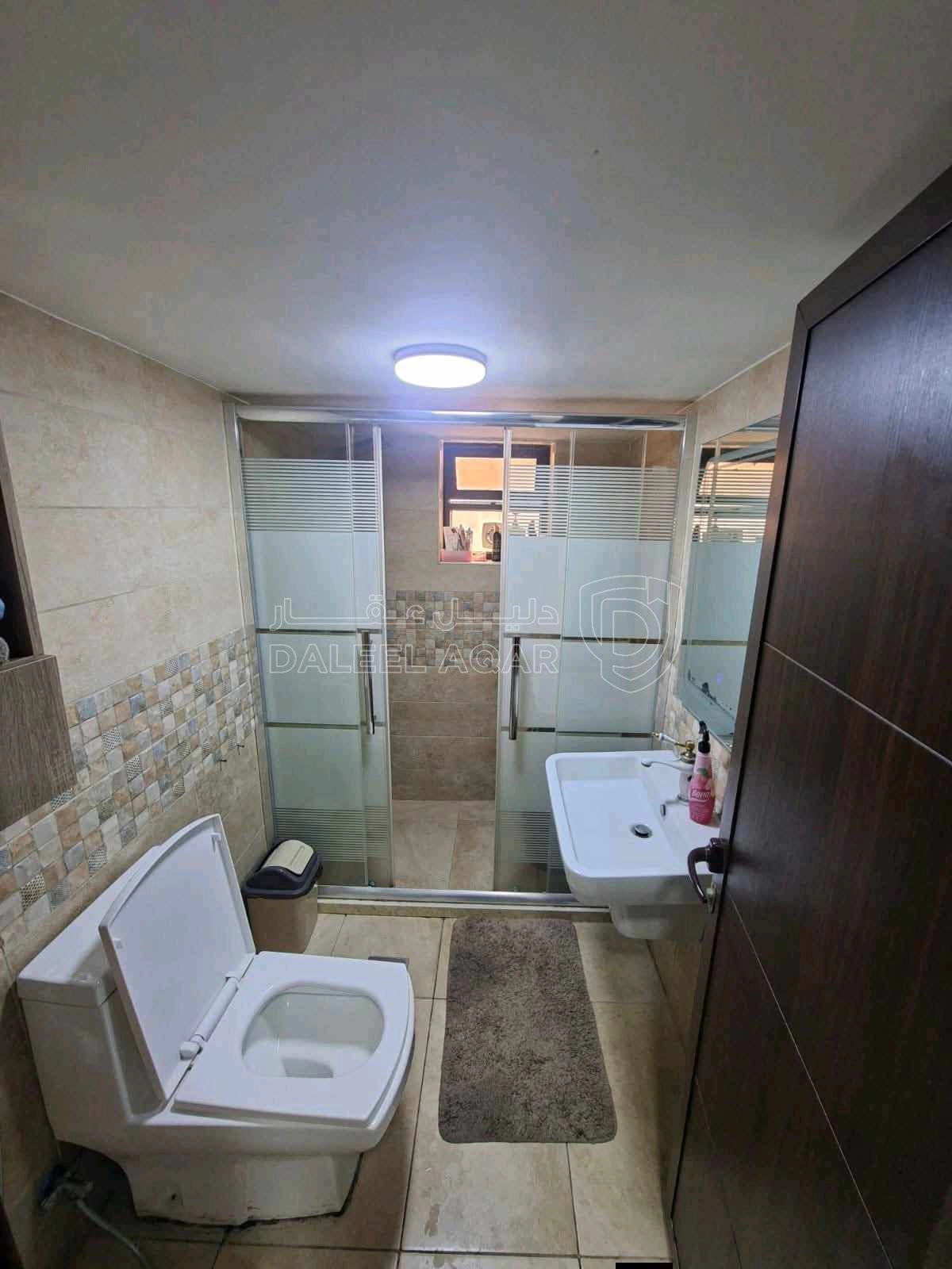 شقة في شارع الاشتقلال - 44,000 دأ - صورة 1