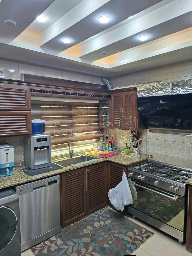 شقة في شارع الاشتقلال - 44,000 دأ - صورة 1