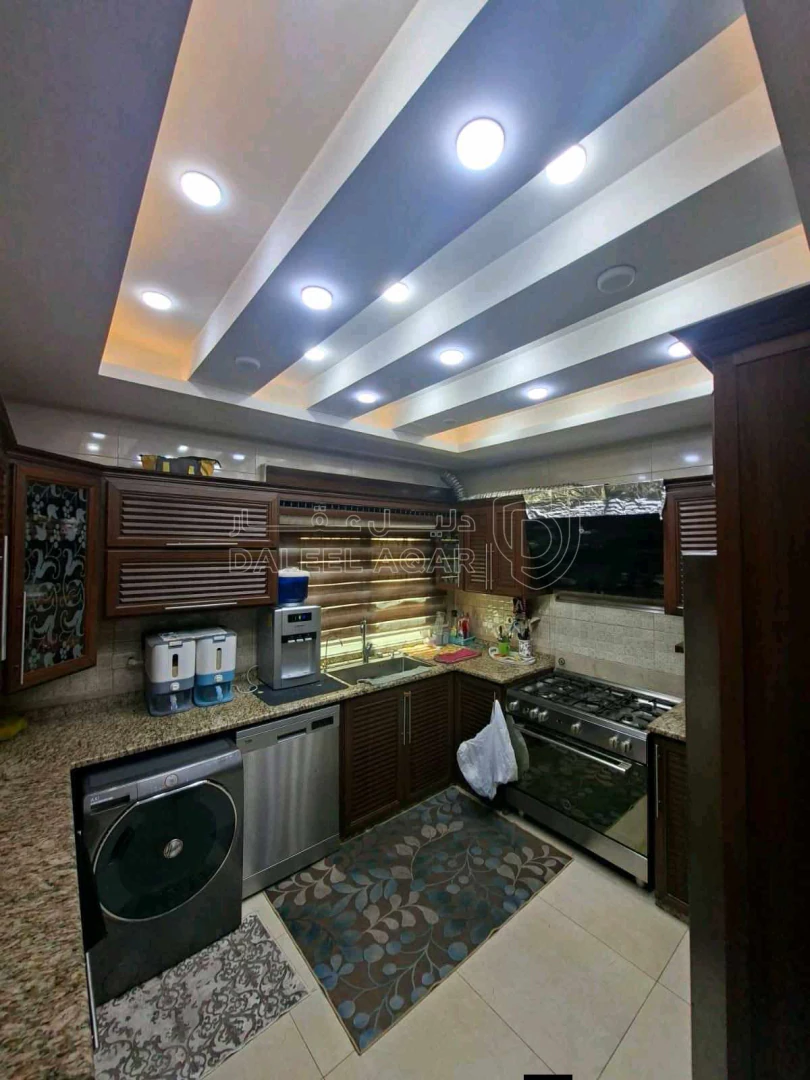 شقة في شارع الاشتقلال - 44,000 دأ - صورة 1