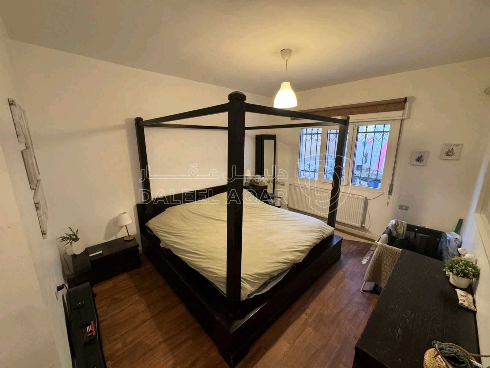 شقة في الجندويل مقابل مدرسه الفاروق - 80,000 دأ - صورة 1