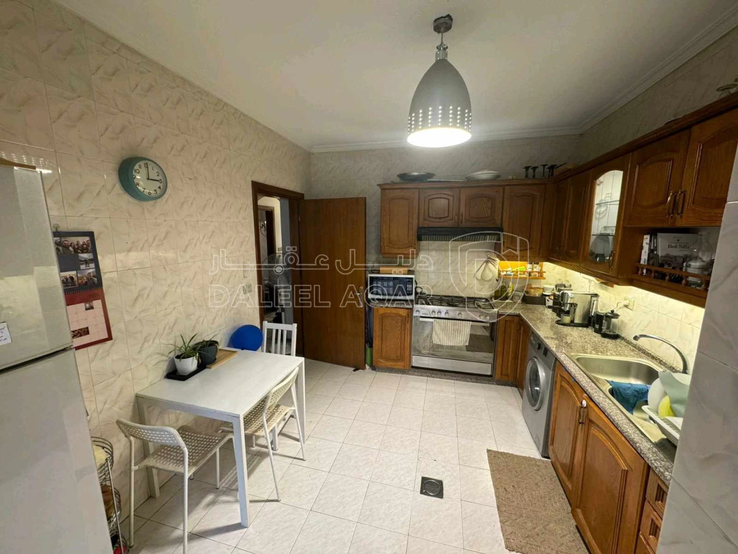 شقة في الجندويل مقابل مدرسه الفاروق - 80,000 دأ - صورة 1