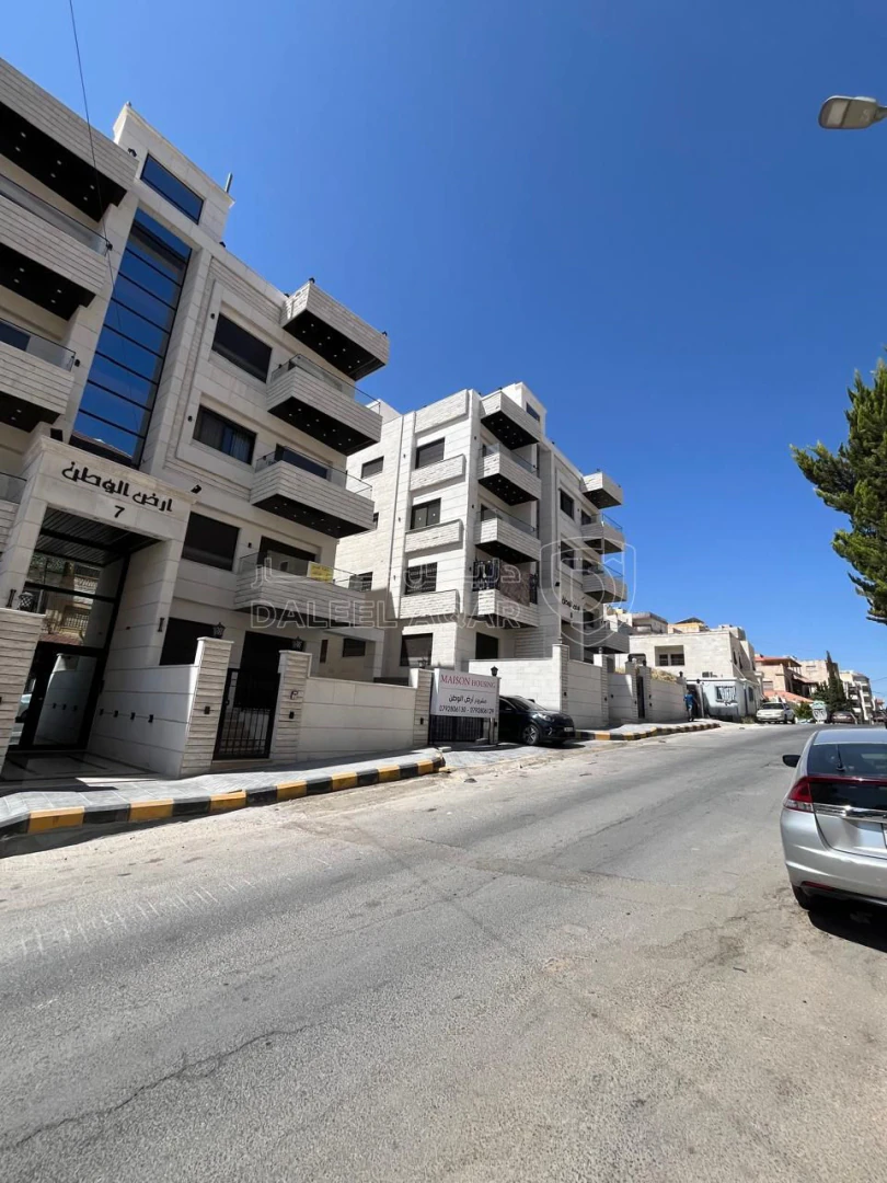 شقة في شقة امامية في الياسمين ب 65 الف تشطيب فخم  - 65,000 دأ - صورة 1