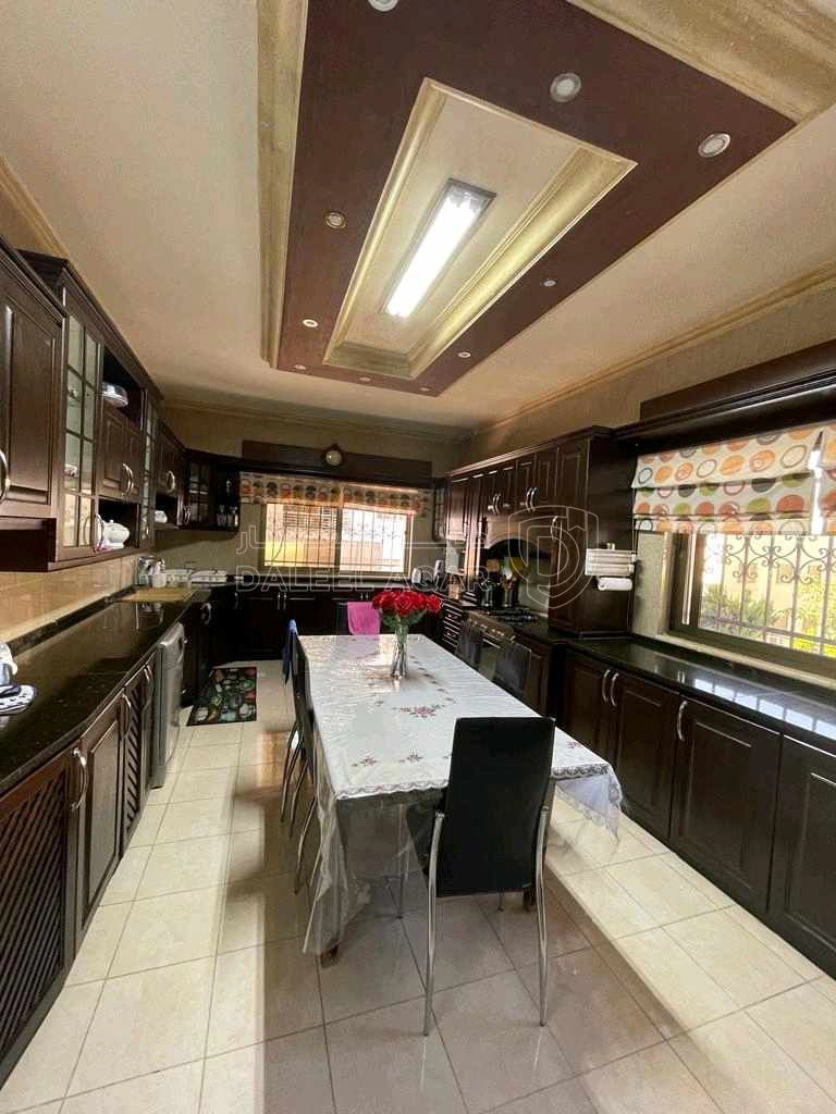 فيلا/منزل في عمان،ضاحية الرشيد،قرب ماي ماركت - 740,000 دأ - صورة 1