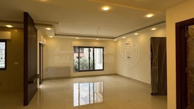شقة - خلدا - بالقرب من مطعم ورد  - 98000 دأ