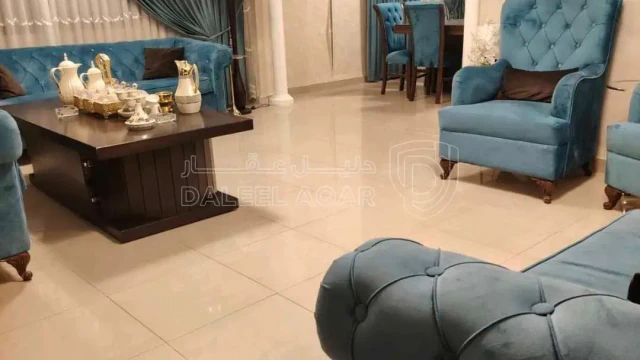 شقة - جبل الزهور قرب مسجد الرضوان  - 34000 دأ