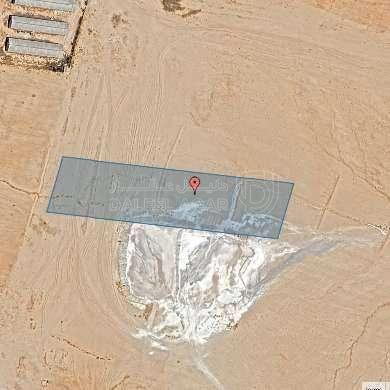 أرض في  الموقر/ المطبة - تبعد 4كم عن طريق الأزرق - 50,000 دأ - صورة 1
