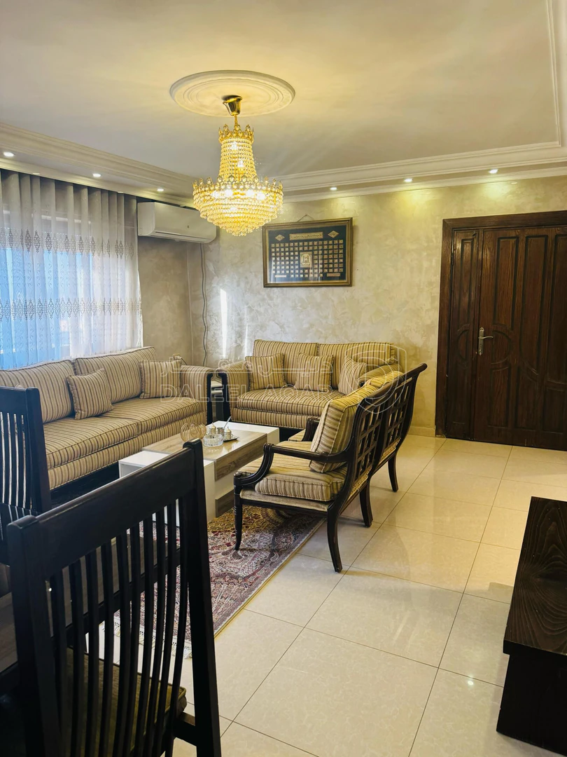 شقة في شقه طابقيه في الزرقاء الجديده مميزه - 55,000 دأ - صورة 1