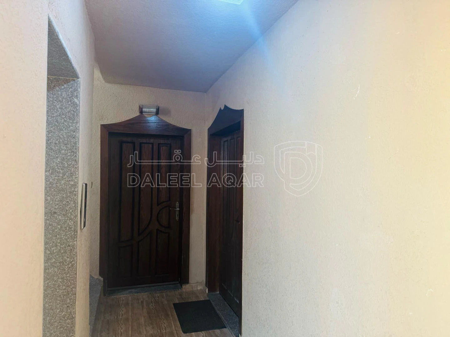 شقة في شقه طابقيه في الزرقاء الجديده مميزه - 55,000 دأ - صورة 1