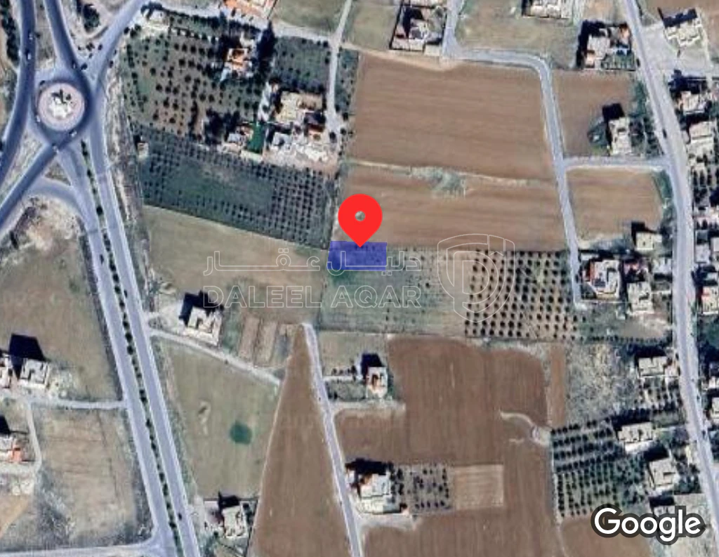 أرض في الكرك  / مرود / قرب دوار الشهيد معاذ الكساسبه  - 23,000 دأ - صورة 1